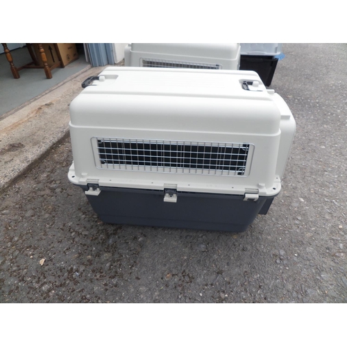 49a - IATA Approved Flight Pet Carrier for Medium Dog ( used only once), in Perfect Condition.