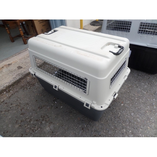 49b - IATA Approved Flight Pet Carrier for Medium Dog ( used only once), in Perfect Condition.