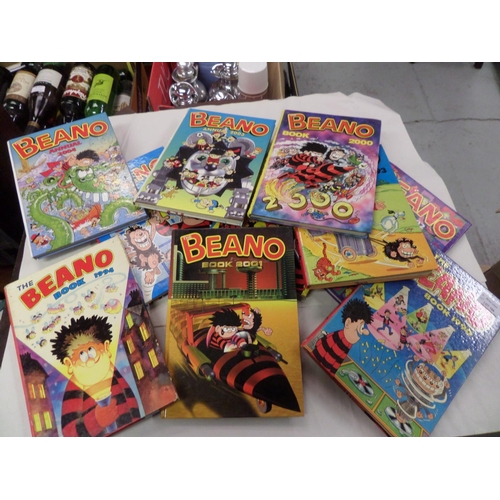 154 - x10 Beano Annuals
90's and 00's