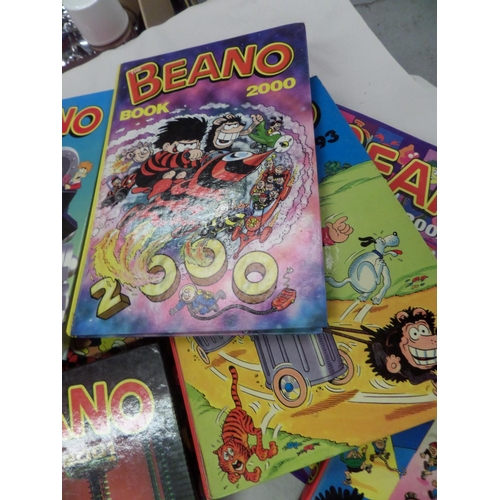 154 - x10 Beano Annuals
90's and 00's