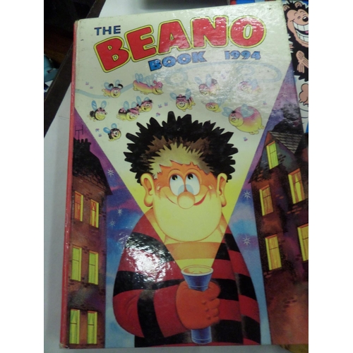 154 - x10 Beano Annuals
90's and 00's