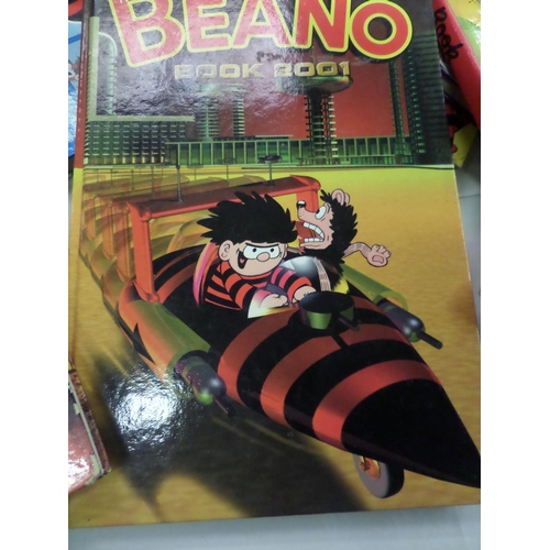 154 - x10 Beano Annuals
90's and 00's