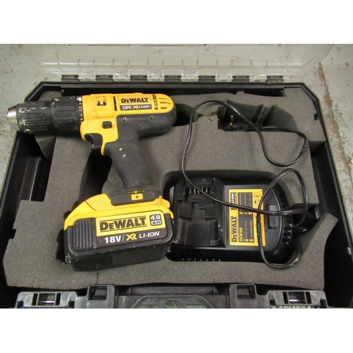 80 - DeWalt 18v 4AH Lion DCD776 Cordless Drill in Case with Charger  - tested and working