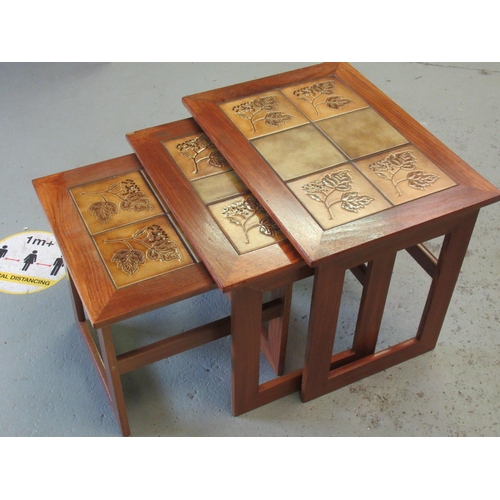 307 - Nest of 3 Coffee Tables with Tiled Leaf Pattern / Inlay