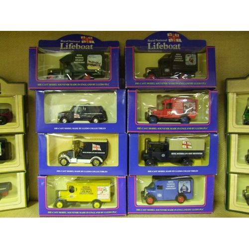 60H - 8 x Lifeboat Model Cars