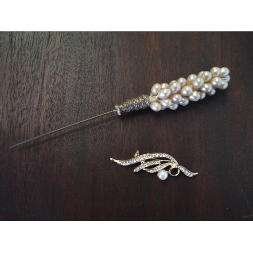 111 - Ladies Brooch + Vintage Hat Pin