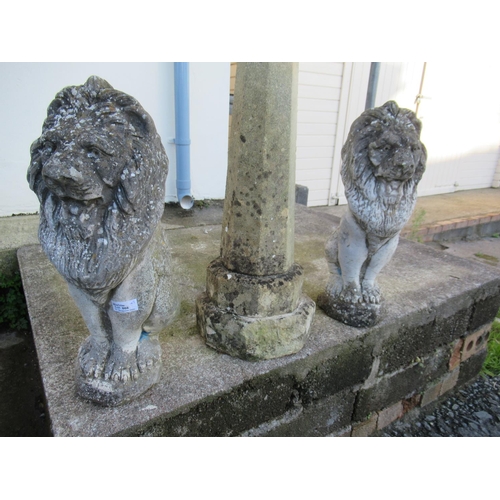 668 - Pair of Concrete Lions