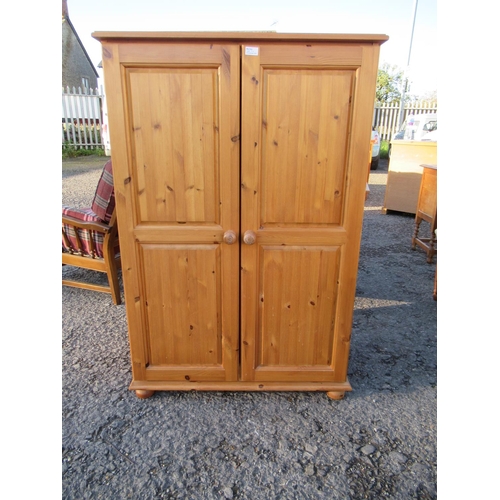 71C - Pine Wardrobe ( 133cm )