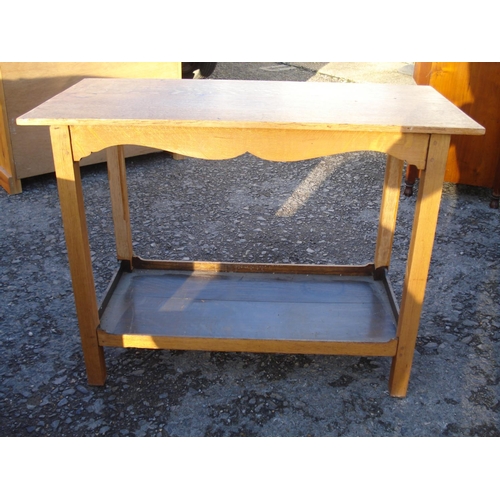 603 - Oak Table with a lower shelf for storage
( 99x 48 cm )