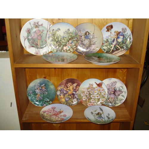 48 - A Selection of 12 x Fairy Plates