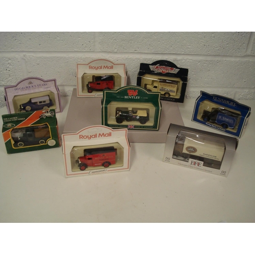 104 - 8 x Days Gone Model Cars