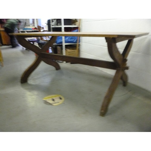 114 - An Oak Topped Farmhouse Table with Curved Cross Legs 167 x 82 x 72cm