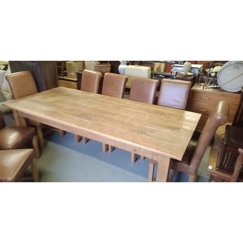 200 - A Beautiful, Contemporary Solid Oak Table with 10 x Tan leather upholstered chairs - 1.08m x 2.44m (... 