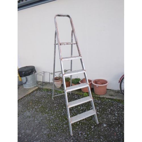 629 - 5 Step Aluminium Folding Ladder