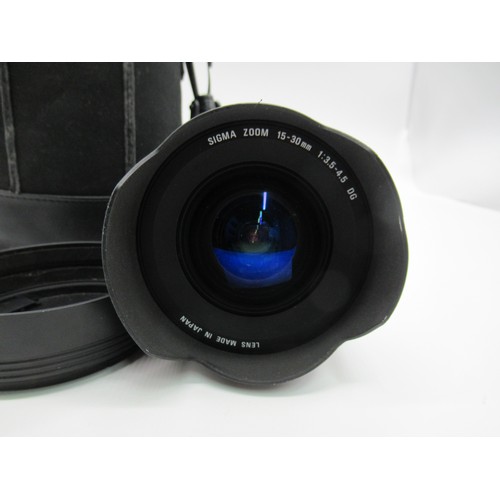 137 - A Sigma 15-30mm Auto Focus EX Spherical IF Camera Lens in Case