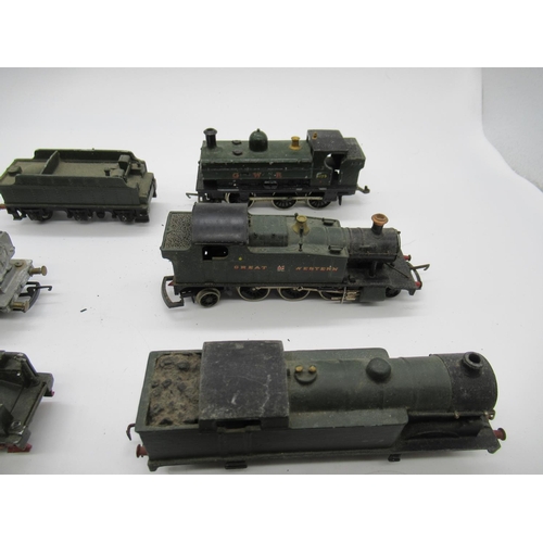 410 - 8 x Assorted 00 Gauge Railway engines with Tenders and track pieces - various conditions, most requi... 