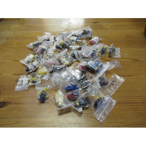 411 - 54 x Lego Mini Figures