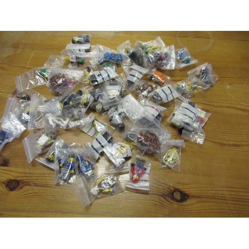 412 - 54 x Lego Mini Figures