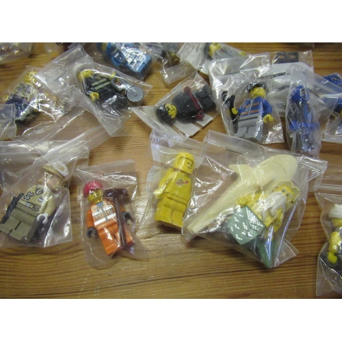 412 - 54 x Lego Mini Figures