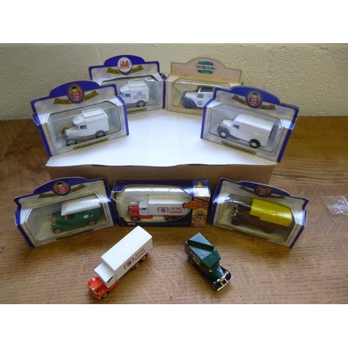 128 - 9 x Oxford and other model vans