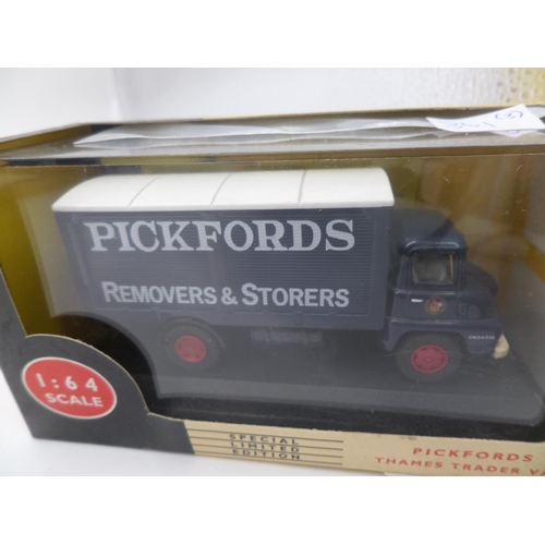 587 - 3 X Vanguard Models - Austin 7 Mini 1:43 Special Edition, Pickfords Bedford 'S' Type Tanker VA7002 1... 