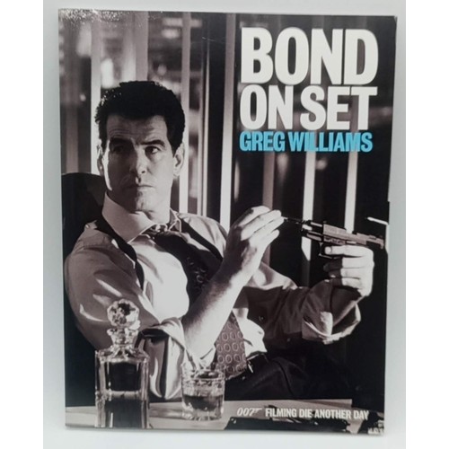 591 - James Bond 007 Collectors Books - The Official 007 collection James Bond Movie Posters - The Essenti... 