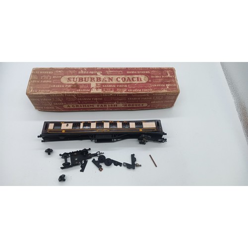 601 - A Graham Farish Model Railway Surburban Pullman Dining Car 00 Gauge Coach (Spares or Repair)