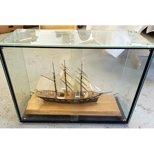 118 - Model Boat in Glass Display Case 64 x 26 x 45cm (inc Case)