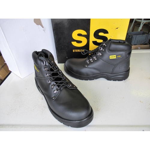 316 - A Pair of NEW and BOXED Sterling Steel Toe Cap Boots Size 10