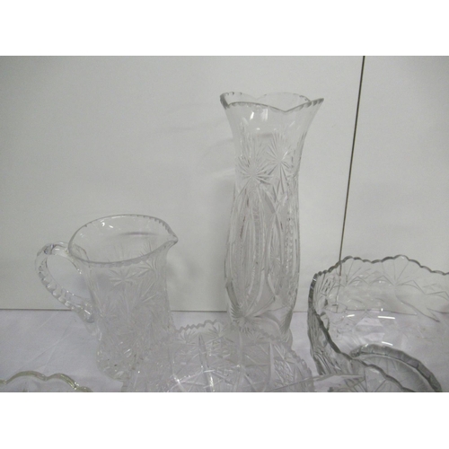 105b - A Good Lot of Cut Glass, Crystal Decanters, Fruit Bowls etc.