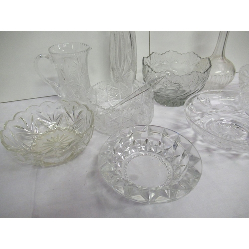 105b - A Good Lot of Cut Glass, Crystal Decanters, Fruit Bowls etc.