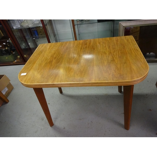 87 - A Mid Century Design Folding Yew Veneer Apprentice Piece Table Folded 59cm x 91cm x 75cm