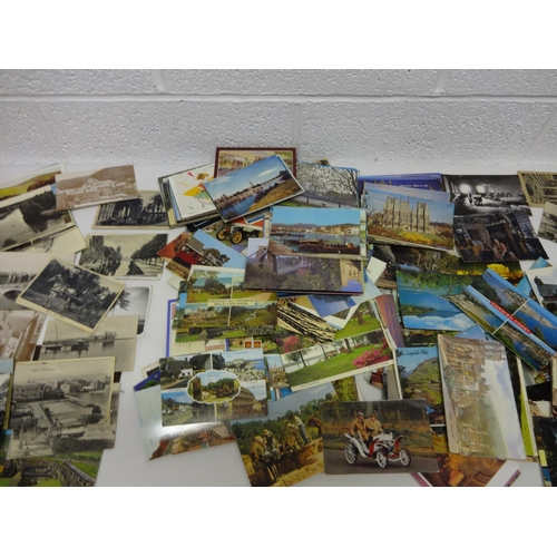 681 - A Collection of Postcards