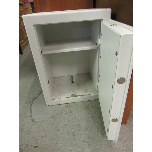 841 - A Phoenix Safe Co. 1100 Series Safe and 1 Key 60 x  40 x 45cm