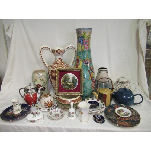 832c - An Assortment of Vases, Pots and Ornaments inc. Wedgewood, Derby and Welsh Pottery ( some chipped)