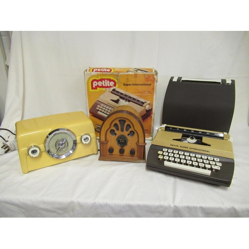 846b - 2 x Retro Style Radios and a Type Writer