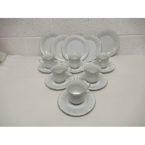 854 - A Part Tea Service - Chinese markings