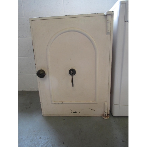 40 - A Large Antique Safe with Key