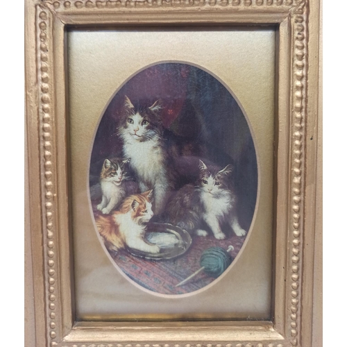 47c - A Print of a Mother Cat and Her Kittens in a Heavy Gilt Frame 29 x 35cm