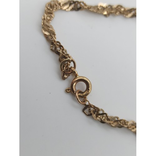 19a - Hallmarked 9 Carat Gold Bracelet 1.5grams