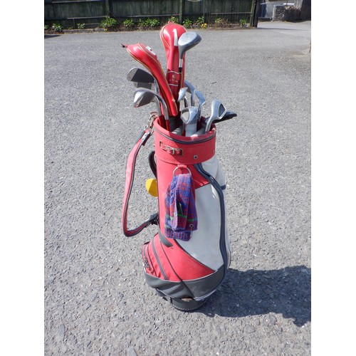 755 - Set of 13 Left Handled Gold Clubs with Carry Bag and Accessories