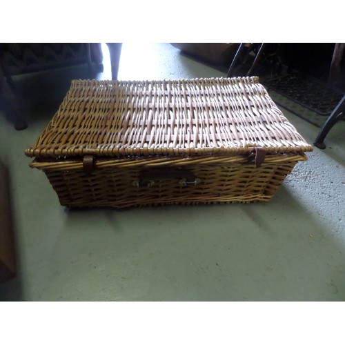 768 - A Wicker Picnic Hamper and Contents