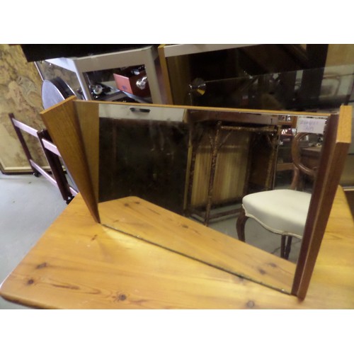 769 - A Vintage Dressing Table Mirror