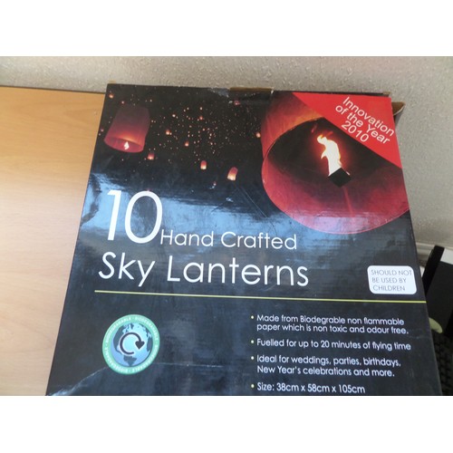 773 - 19 Handcrafted Sky Lanterns in Box