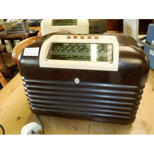 108 - Vintage Bush Bakalite Type Cased Radio 62/66089