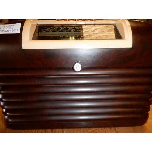 108 - Vintage Bush Bakalite Type Cased Radio 62/66089