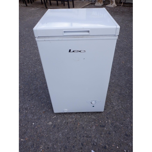 292 - LEC 61 Ltr Chest Freezer