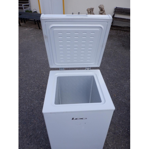 292 - LEC 61 Ltr Chest Freezer