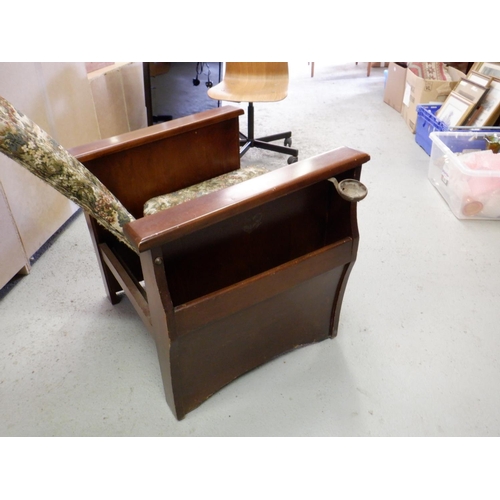 40 - A Vintage Reclining Chair with Ashtray and Magazine Rack 63