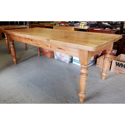 41 - A 7ft Long Solid Pine Farmhouse  Table 213 x 92 x 78cm